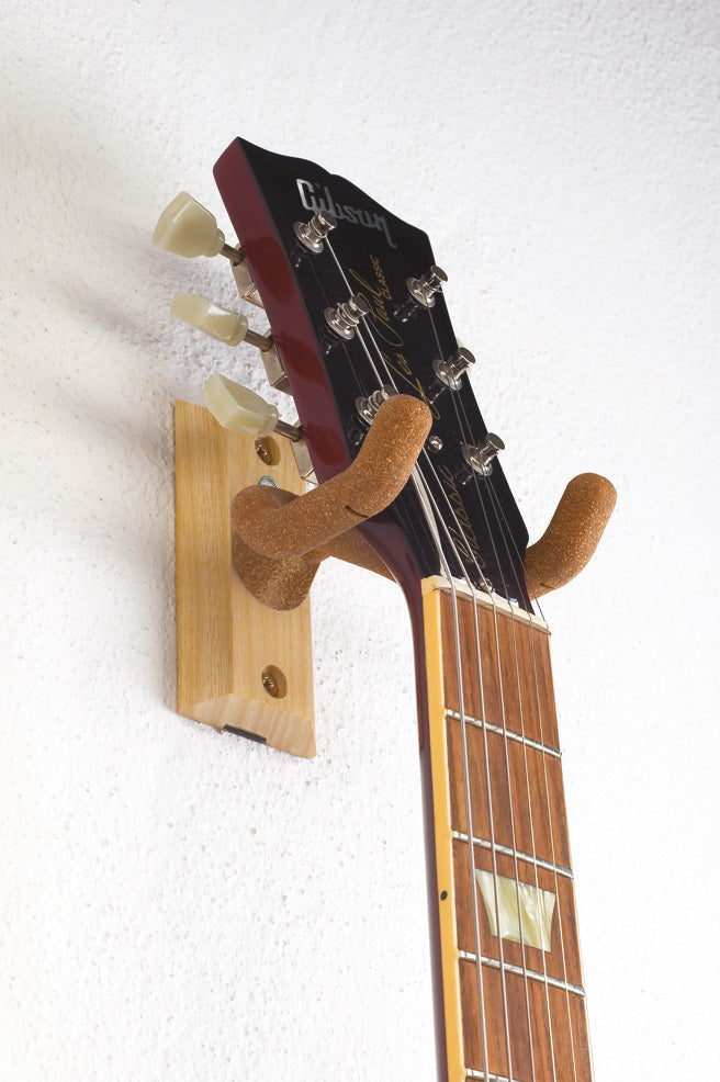 K&M Guitar Accessories K&M Guitar Wall Mount With Wood Element Cork Colour 16220-000-95 Buy on Feesheh